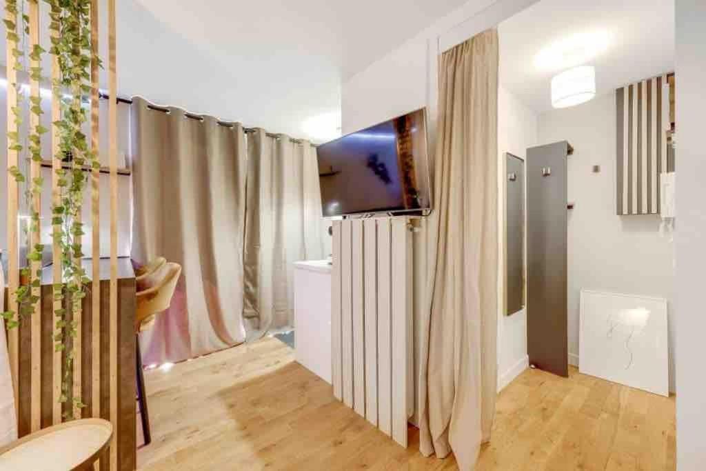 Appartement Panorama - A Seulement 15 Minutes Des Champs-Elysees Clichy Exteriér fotografie